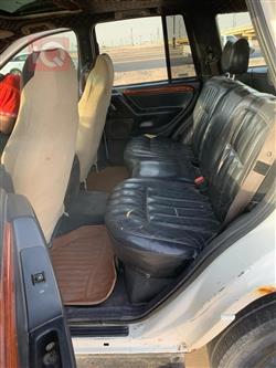 جیپ گراند شیرۆکی